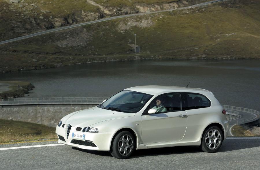  Alfa Romeo 147 GTA 2002 года  (фото 44 из 70)